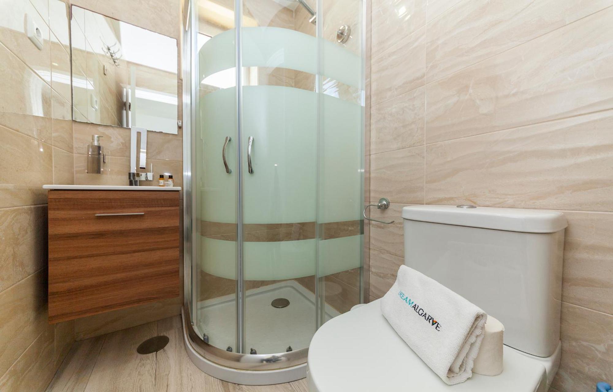 M - Martin & Tomas Guesthouse ラゴス 部屋 写真